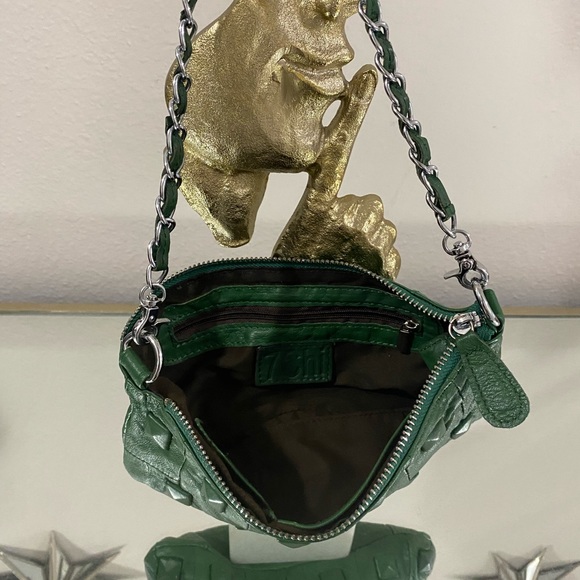 Women’s green leather shoulder bag by 7CHI. Beautiful inside and out. - Picture 3 of 3